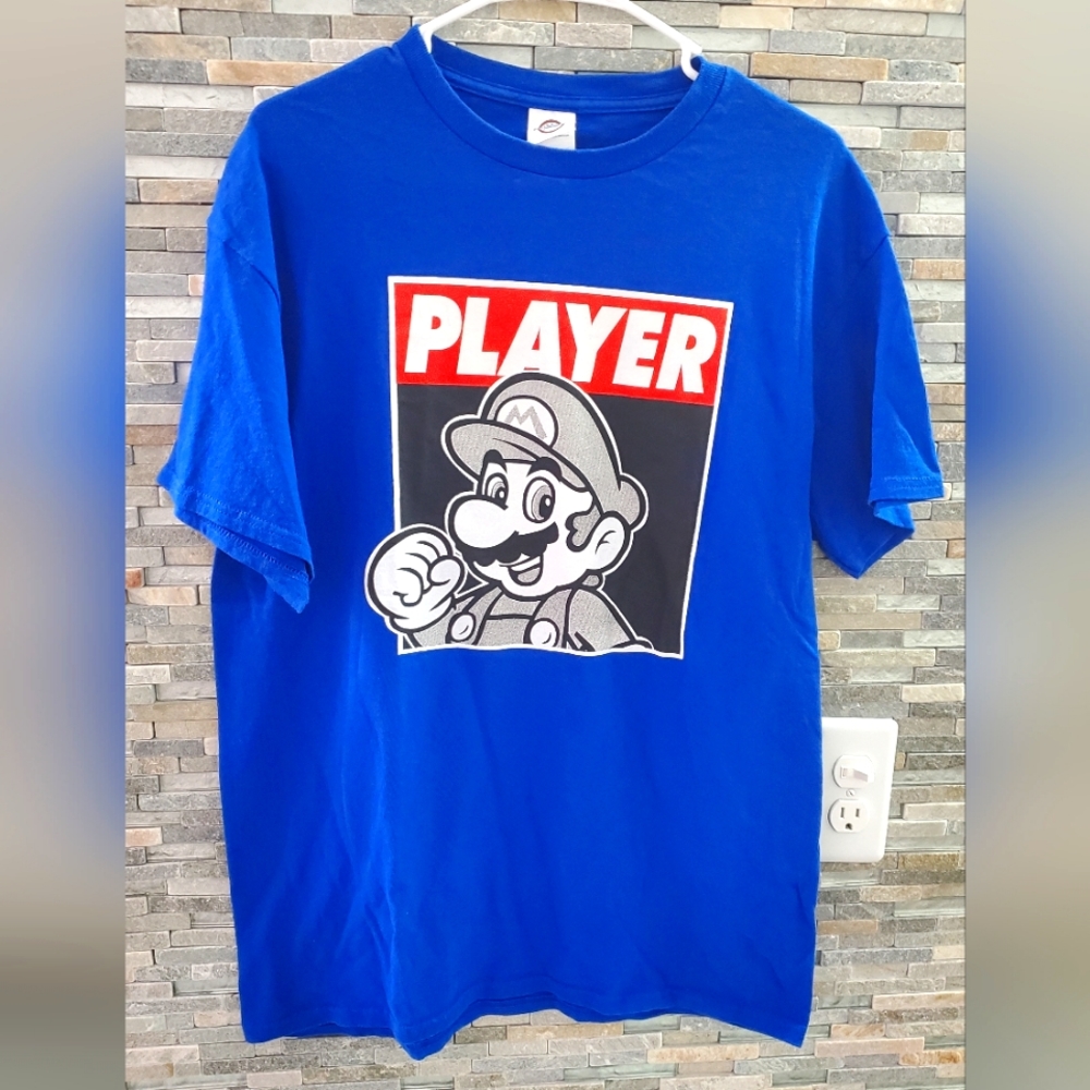 Super Mario t shirt Large